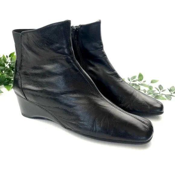 AQUATALIA by Marvin K. Wedge Ankle Bootie Black 7.5